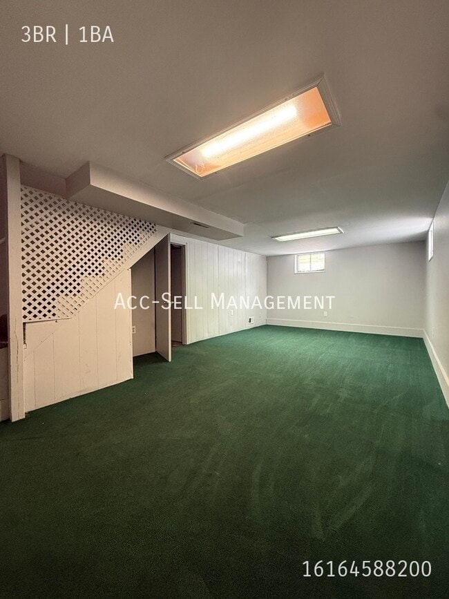 Building Photo - 5796 Christie Ave SE