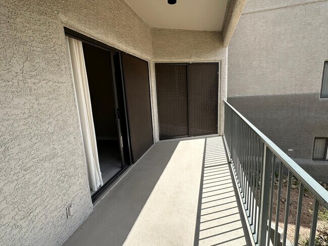 Building Photo - 10401 N Saguaro Blvd