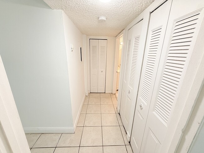 Building Photo - 1850 N Congress Ave