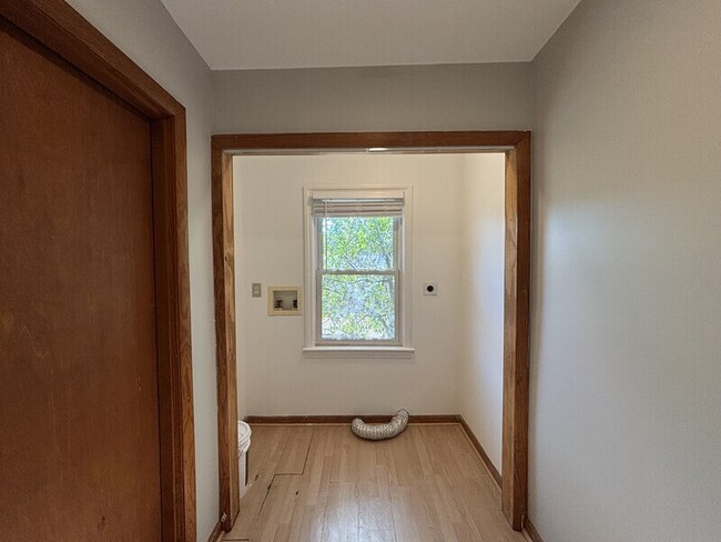 Building Photo - 104 Yancy Dr SE