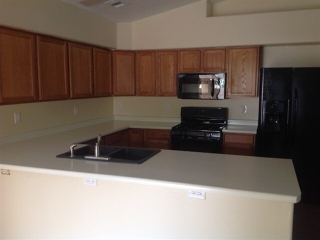 Building Photo - 8023 Vinemont Pl NW