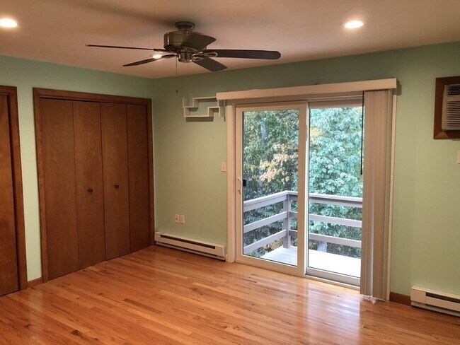 Building Photo - 156 Highwood Dr