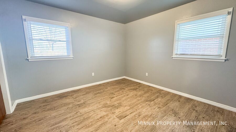 Building Photo - 2806 60th St