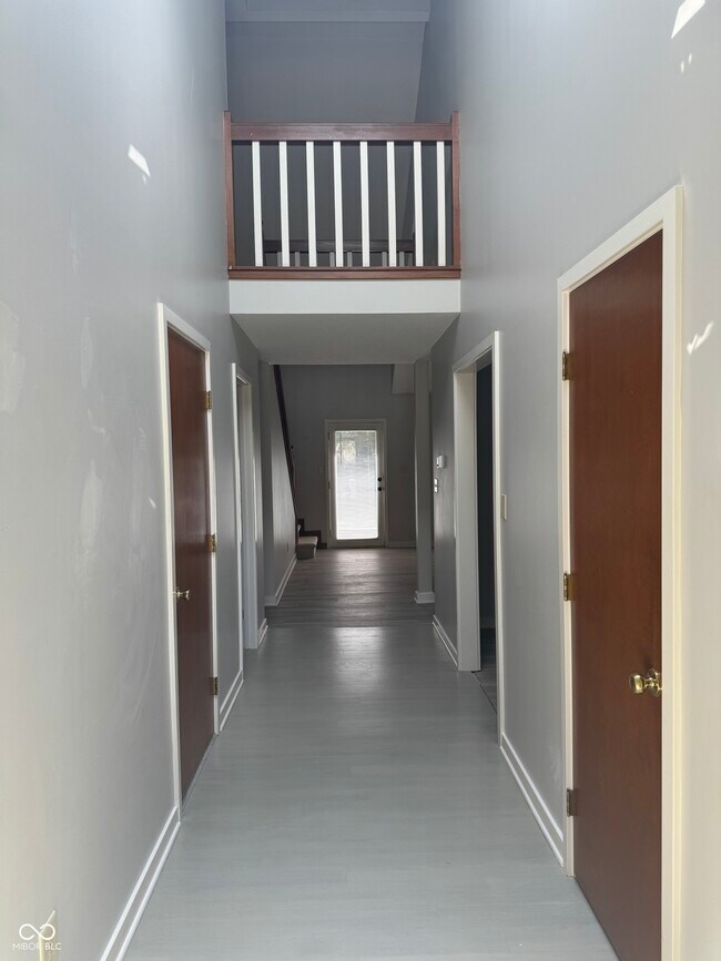 Building Photo - 329 Sandbrook Dr