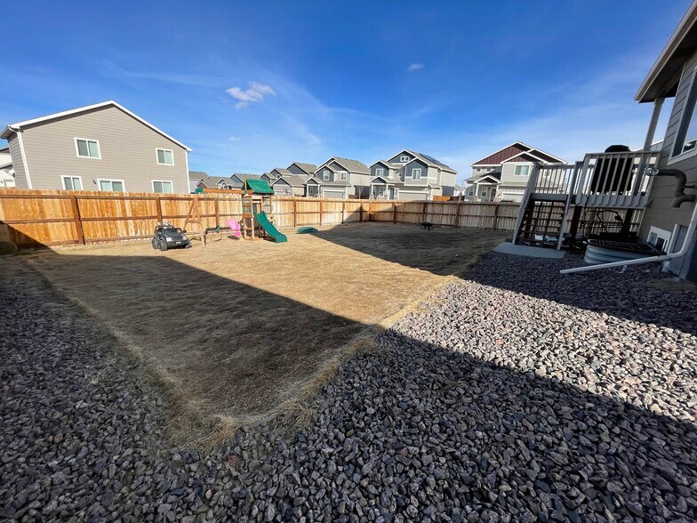 Building Photo - 10994 Aliso Dr