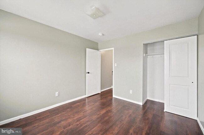 Building Photo - 4815 Fairmount Ave