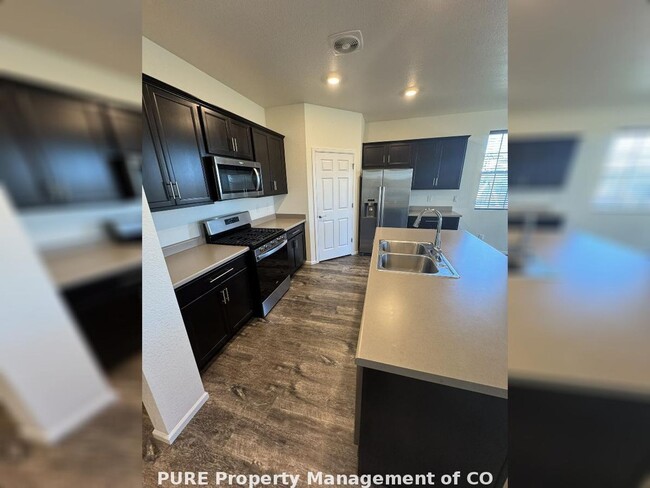 Building Photo - Charming home near DIA!