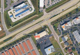 Building Photo - 620 NE 15th Ave