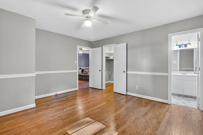 Building Photo - 259 Shoreline Dr