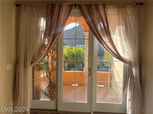 Building Photo - 34 Via Vasari