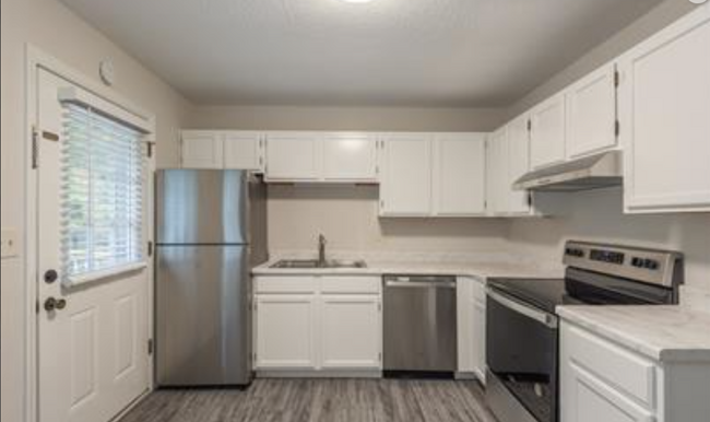 Kitchen - 113 Arcadia Ln