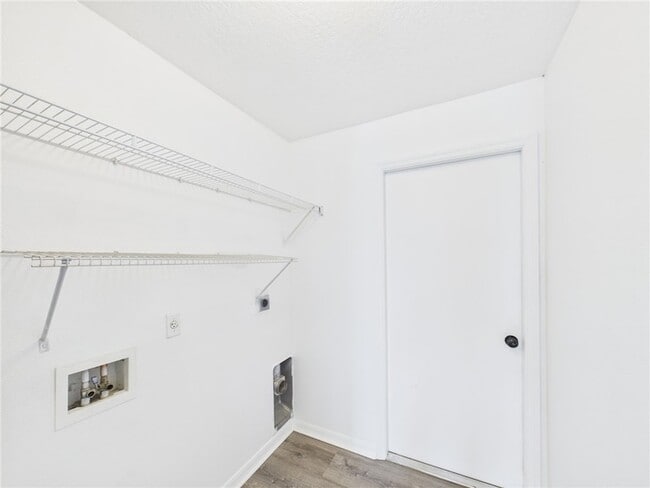 Building Photo - 8135 100th Ave