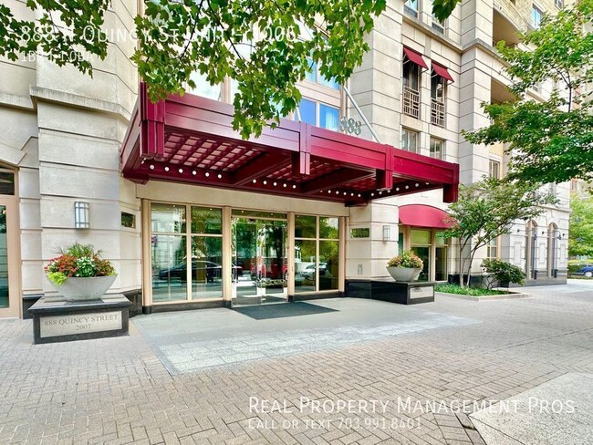 Building Photo - Bright and Beautiful Ballston Condo!