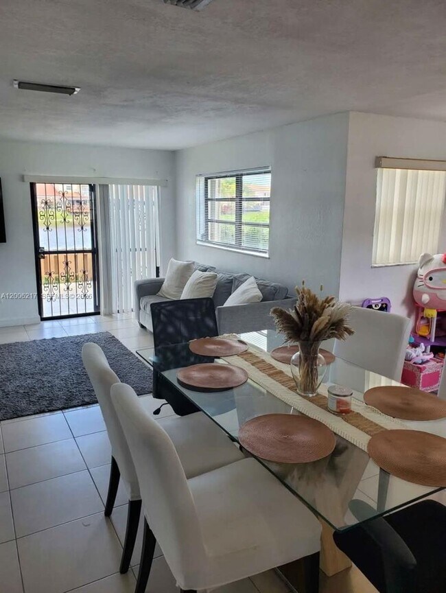 Building Photo - 13420 SW 62nd St