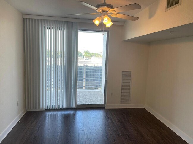 Building Photo - 1830 Radius Dr