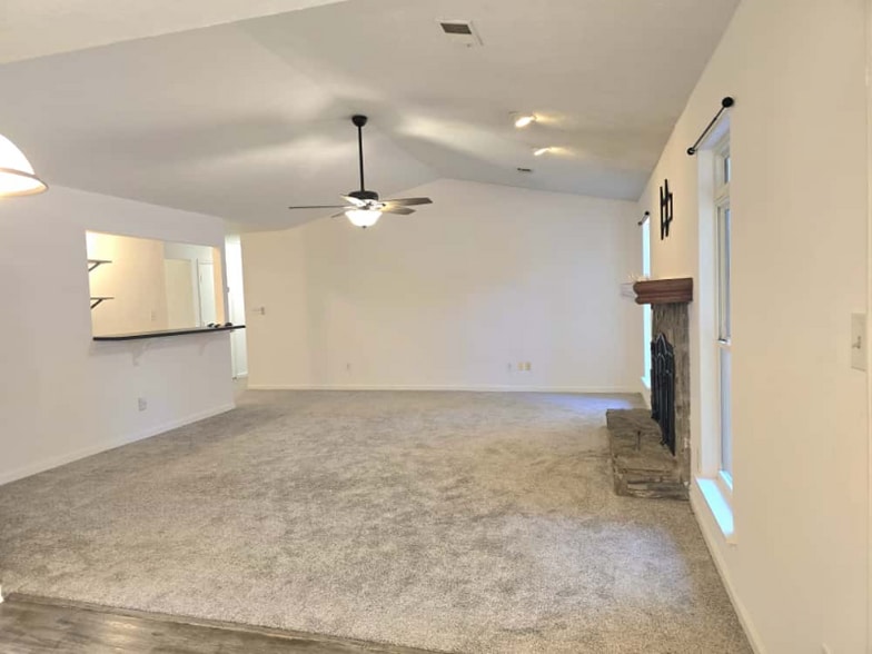 Building Photo - 506 Ridgedale Way