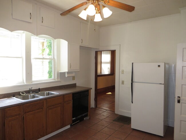 Building Photo - 1211 Fulton St