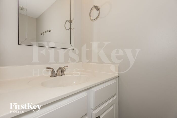 Building Photo - 2807 Cougar Hill Ct