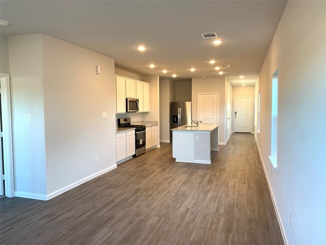 Building Photo - 810 Brookside Dr