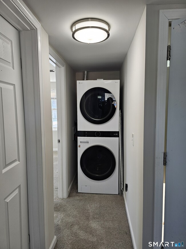 Building Photo - 151 E Main St