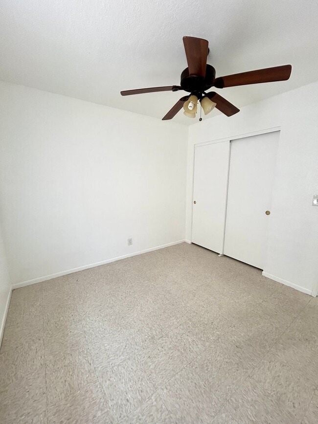 Building Photo - 6547-6549 49 Palms Ave