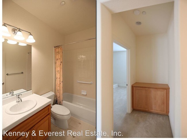 Building Photo - 3 br, 3.5 bath House - 11 West Barberry Place