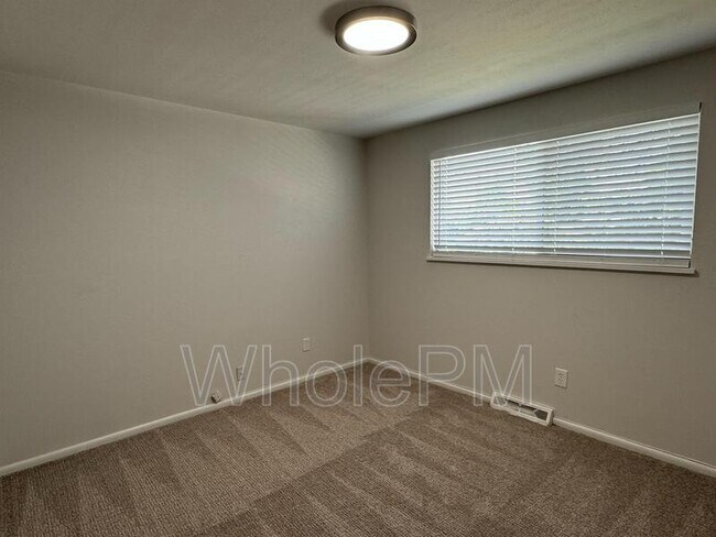 Building Photo - 7017 W 62nd Pl
