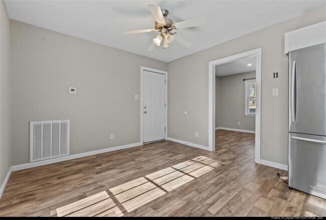 Building Photo - 216 Treadway Ct