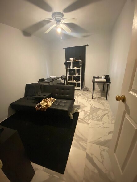 Building Photo - 354 6th St NW