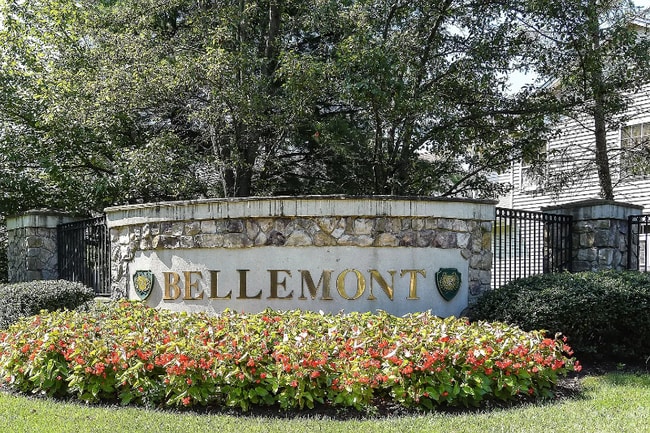 Building Photo - 19 Jason Ct