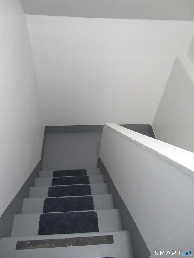 Building Photo - 81 Jetland St