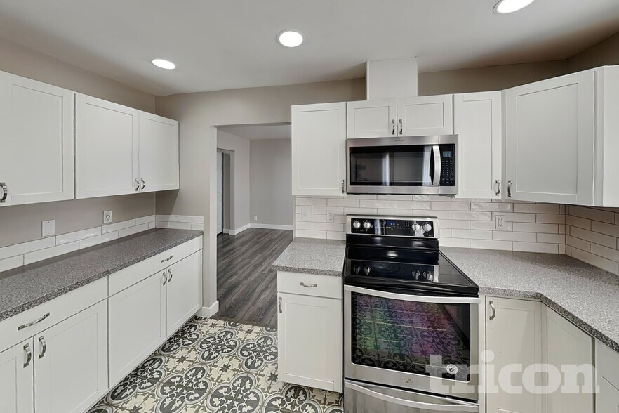 Building Photo - 2943 Lowren Loop