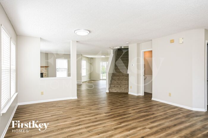 Building Photo - 10305 Kings Gap Way