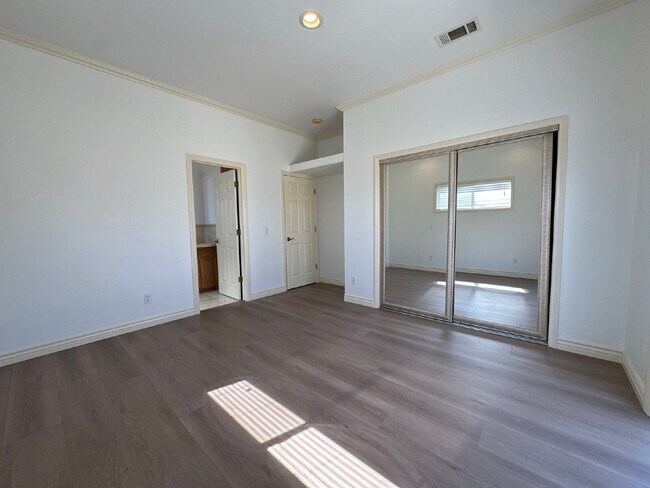 Building Photo - Spacious 2BR/2BA Single-Level ADU with Private Courtyard