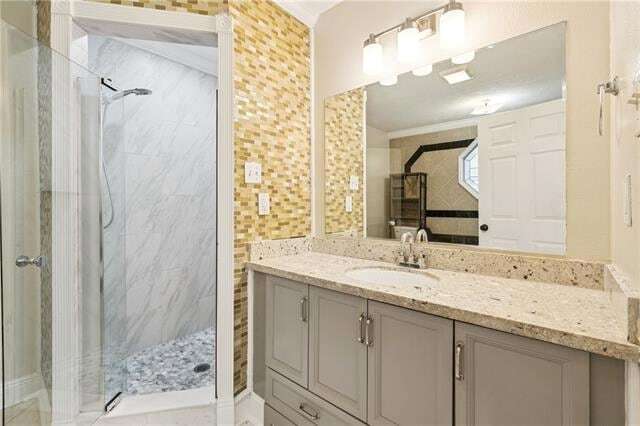 Building Photo - 3816 Riverland Dr