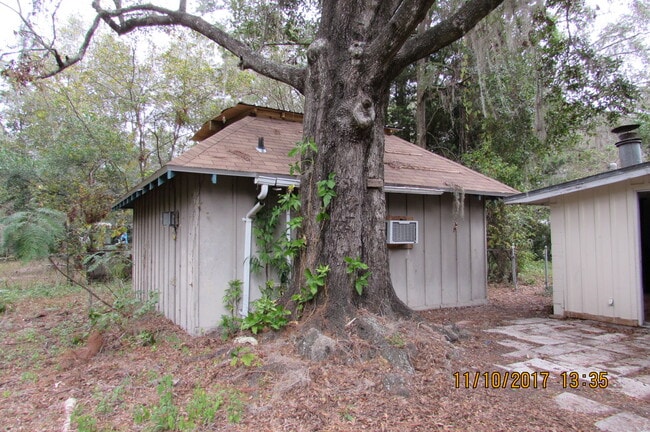 Building Photo - 508 NW 36th Dr
