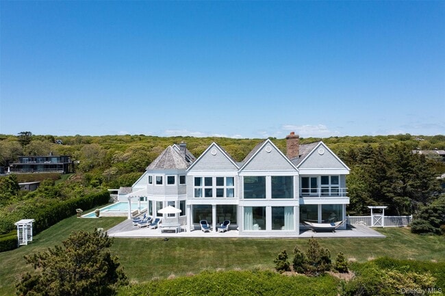 Building Photo - 390 Old Montauk Hwy