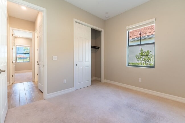 Building Photo - Stunning Country Club East Unfurnished Res...
