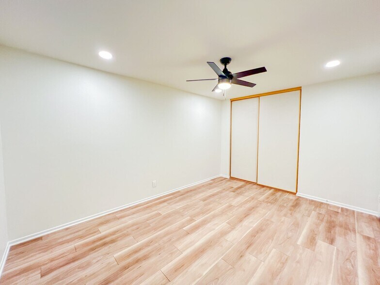 Building Photo - 2703 N Dell St