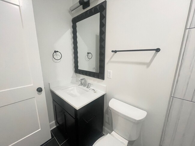 Building Photo - Fully Renovated in Heathwood with 2 Bedroo...