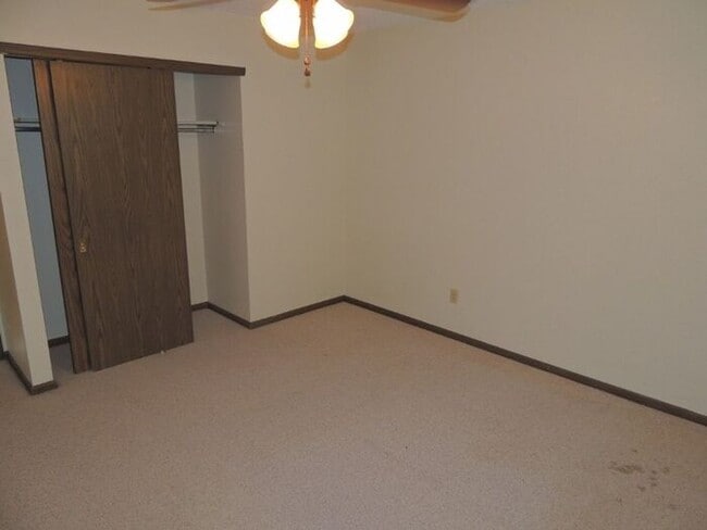 Building Photo - $995 | 2 Bedroom, 1 Bathroom Apartment | Cat Friendly* | Available for August 1st, 2026 Move In!