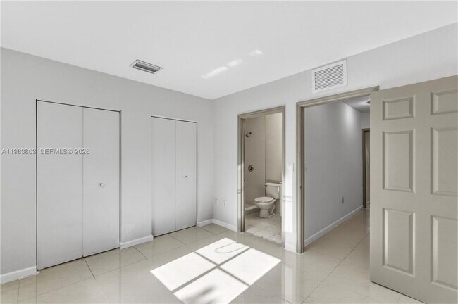 Building Photo - 17331 NW 7th Ave