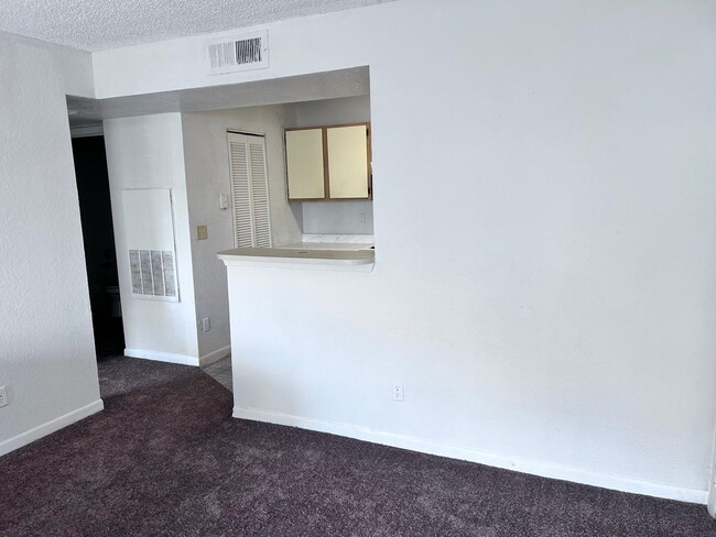 Building Photo - 1 Bed / 1 Bath at Lexington Place, Orlando