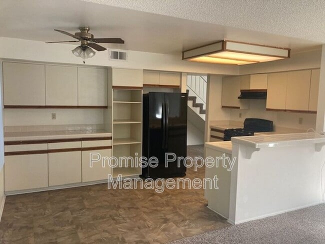 Building Photo - 1744 Calle Platico