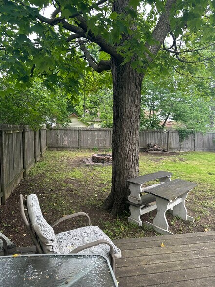 Building Photo - 161 17th St N