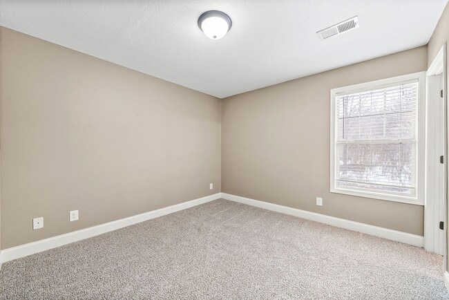 Building Photo - Pet Friendly Two Bedroom!