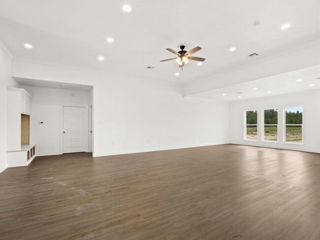 Building Photo - 748 Lockhart Cutoff Rd