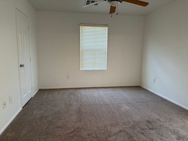 Building Photo - DESERT PINES GATED COMMUNITY!