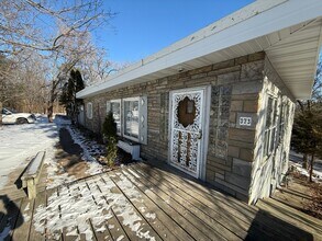 Building Photo - Under renovation! Glorious 4+ bed house along Wheelock.