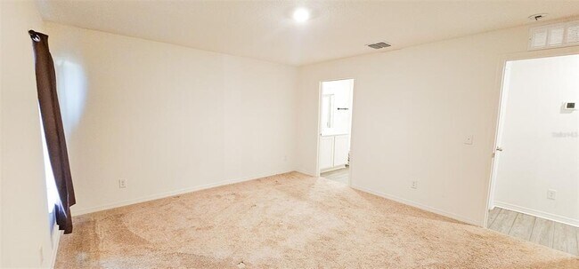 Building Photo - 271 Begonia Ln